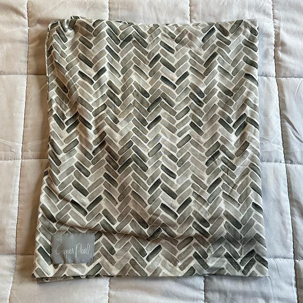 CopperPearl - Multi-Use Cover - Gray - Sz: OS